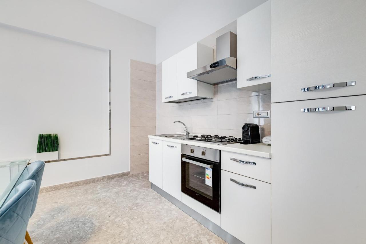 Apartment Trevi Fountain - New! - Your Italian Holidays *